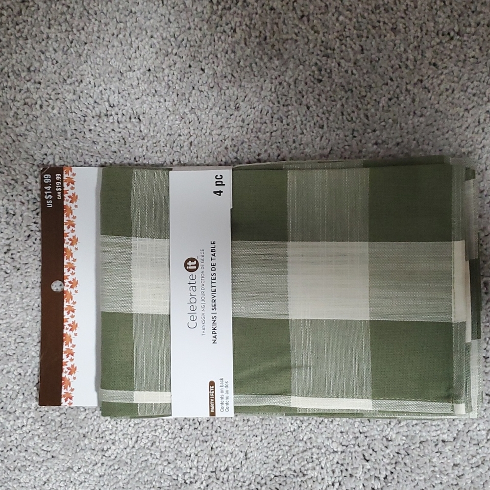 4 PC CLOTH NAPKINS